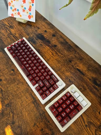GMK67 Crystal Red thumbnail 2