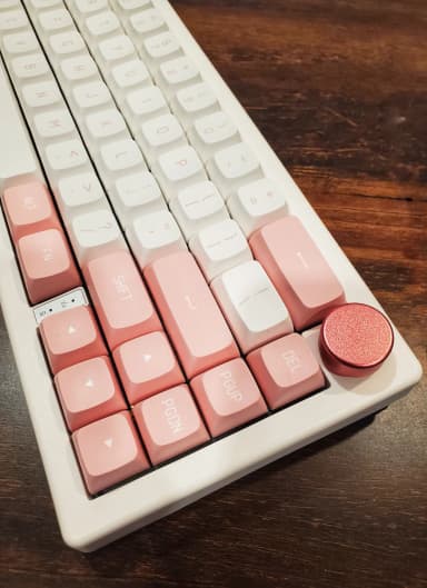GMK67 Pink and White thumbnail 1